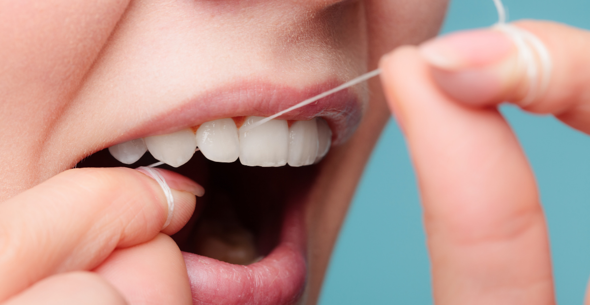 Quais os benefícios do uso do fio dental para a higiene bucal?