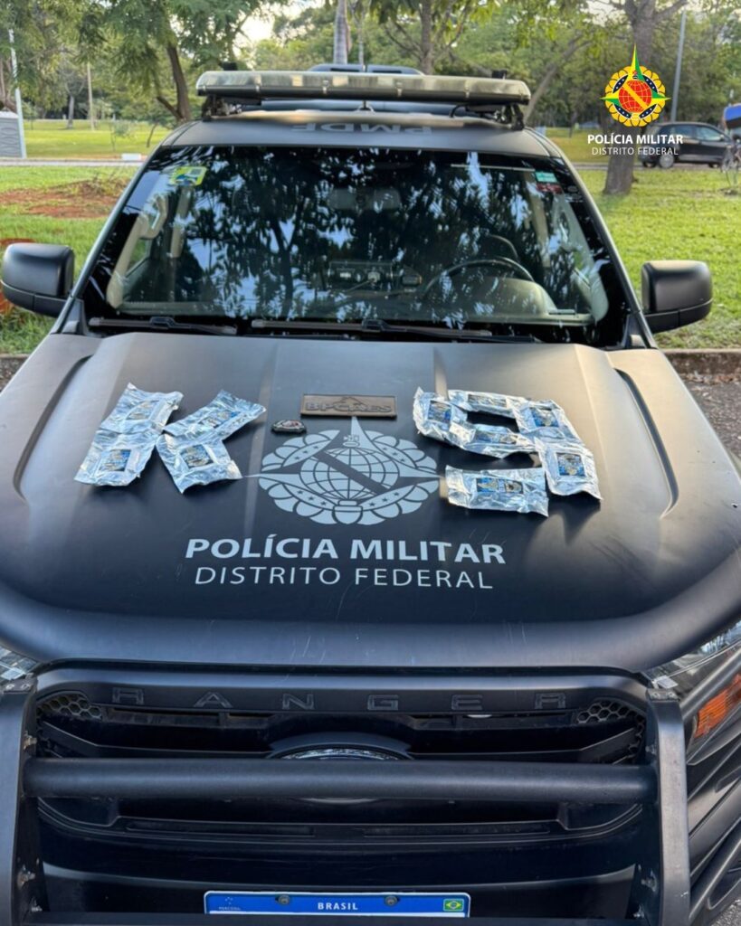 Cão da PMDF intercepta droga de R$ 100 mil na rodoviária Cão da PMDF intercepta droga de R$ 100 mil na rodoviária