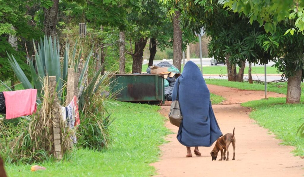 IBGE fará censo inédito de moradores de rua em 2028