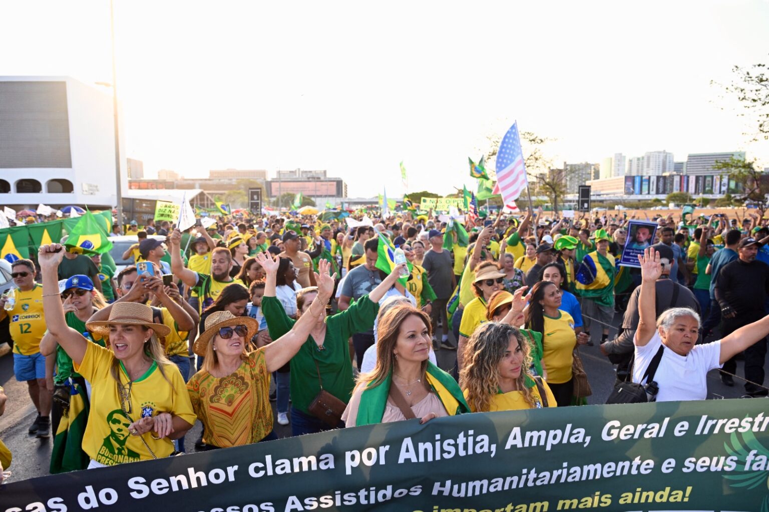 Presos do 8/1 depositam esperança no PL da dosimetria