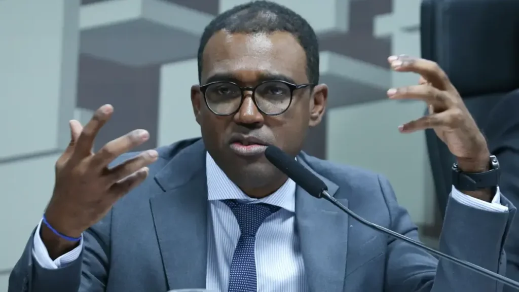 Diretor do BC relata à PF temor de vazamentos na liquidação do Master Diretor do BC relata à PF temor de vazamentos na liquidação do Master